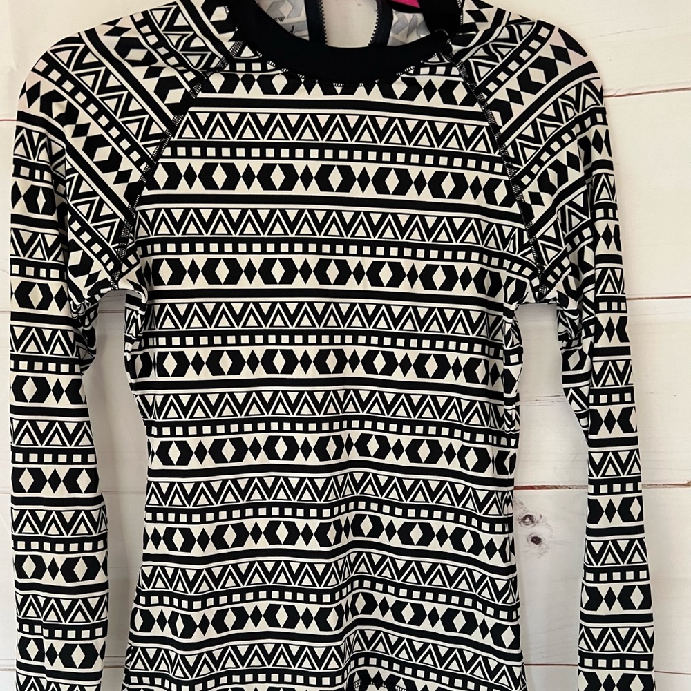 J Crew rash guard women black and white colors size medium